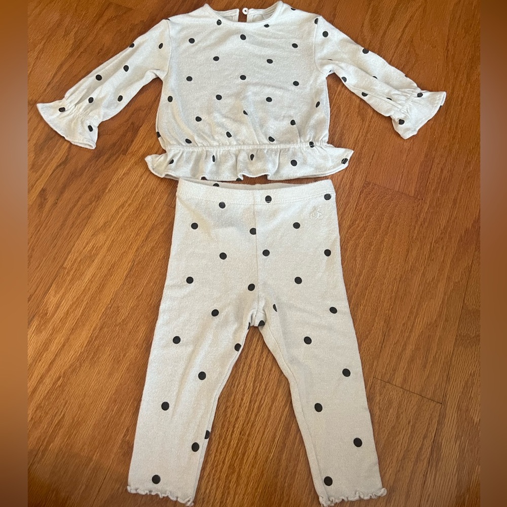 Baby Gap Girl's Two Piece Outfit- size 6-12 months